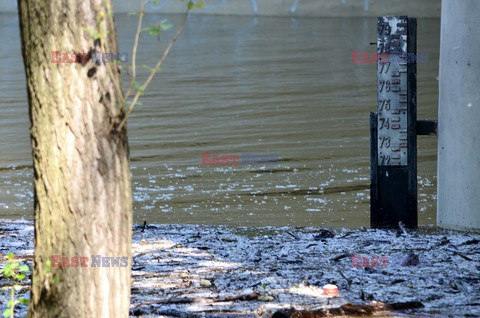 Wisła przekroczyła stan alarmowy w Warszawie