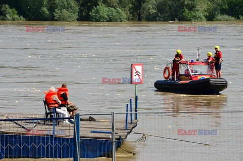 Wisła przekroczyła stan alarmowy w Warszawie