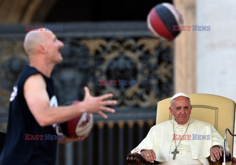 Papież Franciszek spotkał sie z niepełnosprawnymi sportowcami