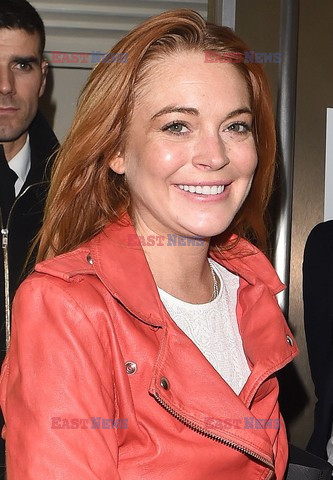 Lindsay Lohan wychodzi z klubu