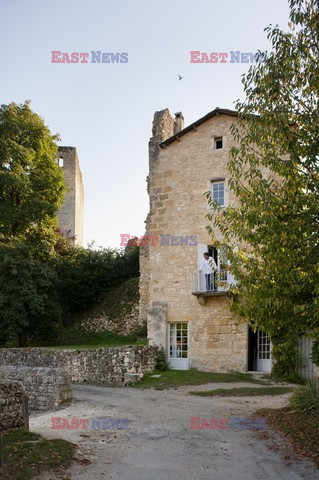 Luksusowe mieszkanie w ruinach chateau w Dordogne - Andreas Von Einsiedel