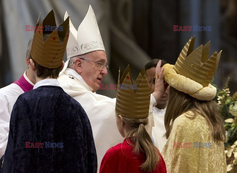 Papież Franciszek odprawia mszę w Nowy Rok