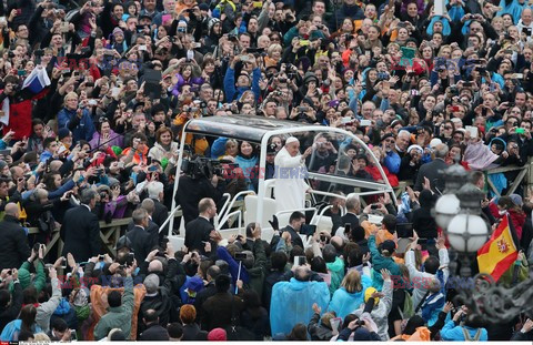 Papież Franciszek wygłasza orędzie Urbi et Orbi