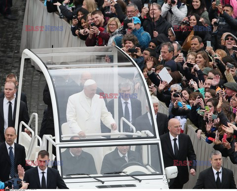 Papież Franciszek wygłasza orędzie Urbi et Orbi