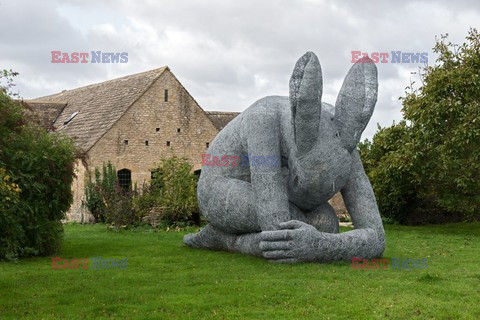 Sophie Ryder i jej surrealistyczny świat - Andreas Von Einsiedel