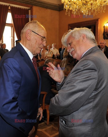 Opera Krakowska i Sobieslaw Zasada z Medalami Cracoviae Merenti