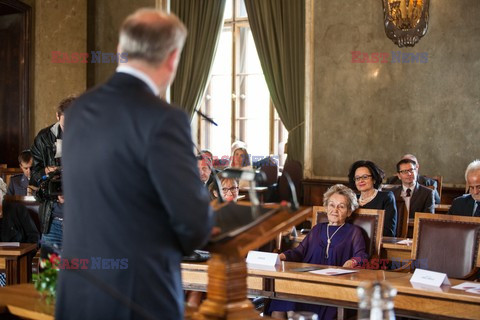 Opera Krakowska i Sobieslaw Zasada z Medalami Cracoviae Merenti