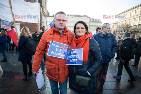 Manifestacja KOD w Krakowie