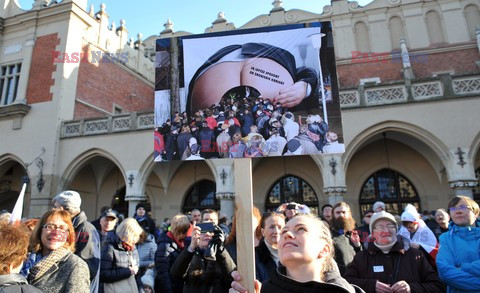 Manifestacja KOD w Krakowie