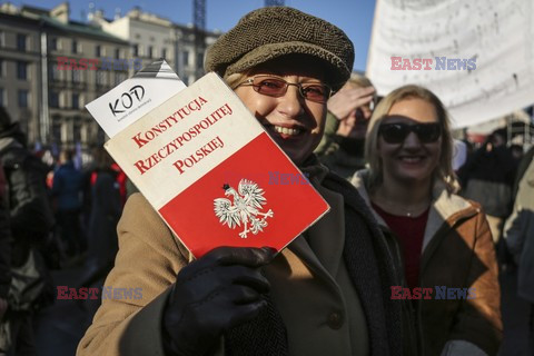 Manifestacja KOD w Krakowie