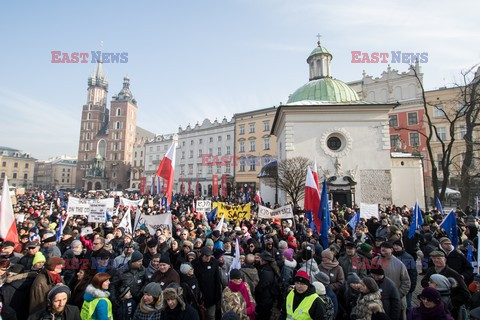 Manifestacje KOD