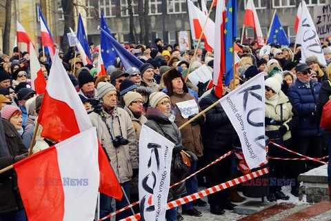 Manifestacje KOD