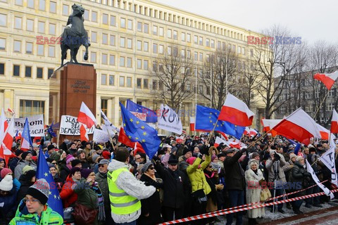 Manifestacje KOD