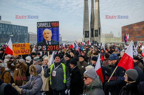 Manifestacje KOD