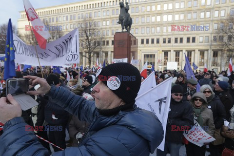 Manifestacje KOD