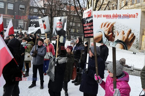 Manifestacje KOD