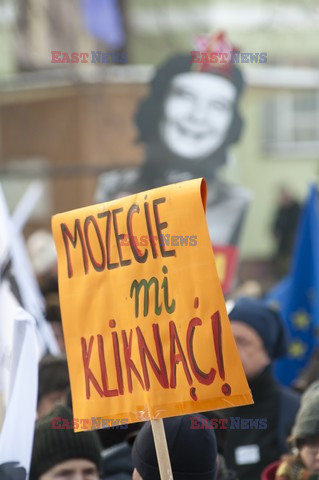 Manifestacje KOD