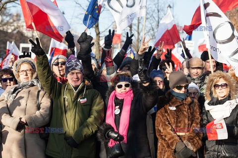 Manifestacje KOD