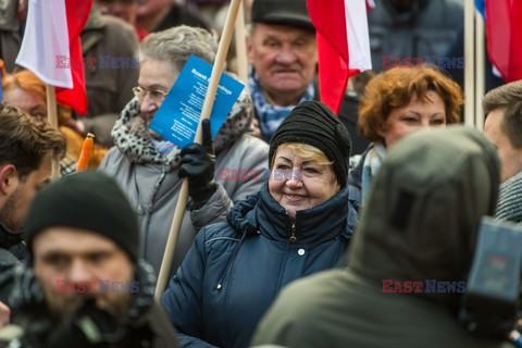 Manifestacje KOD