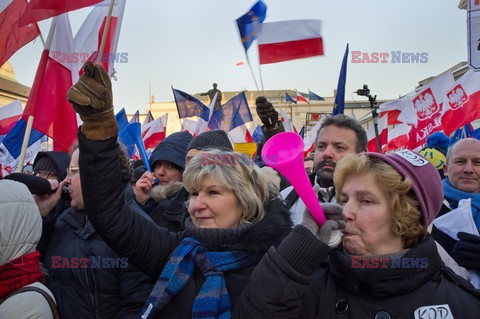 Manifestacje KOD