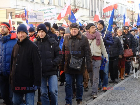 Manifestacje KOD