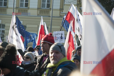 Manifestacje KOD