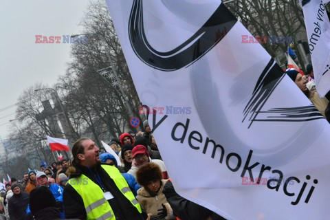 Manifestacje KOD