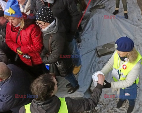 Demonstracja KOD w obronie Lecha Wałęsy w Warszawie