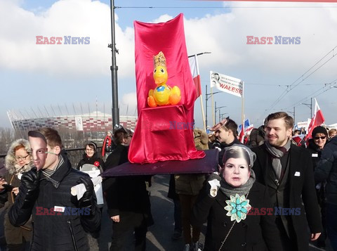 Demonstracja KOD w obronie Lecha Wałęsy w Warszawie