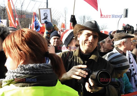 Demonstracja KOD w obronie Lecha Wałęsy w Warszawie