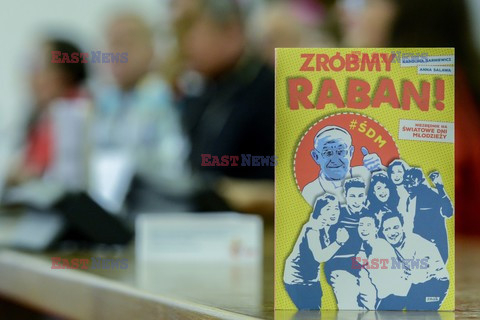 Prezentacja książki o Światowych Dniach Młodzieży "Zróbmy raban!" w Episkopacie