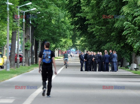 Komisja Watykańska i BOR na Błoniach Krakowskich