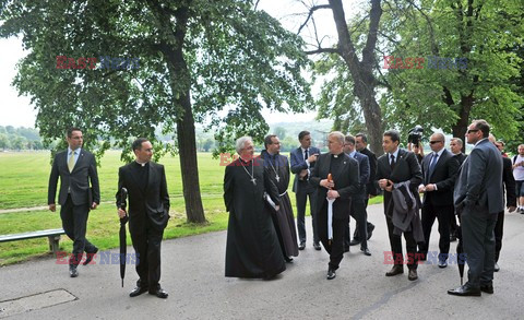 Komisja Watykańska i BOR na Błoniach Krakowskich