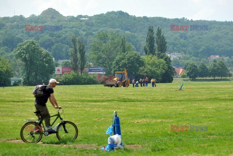 Krakowskie Błonia przygotowywane na ŚDM 2016