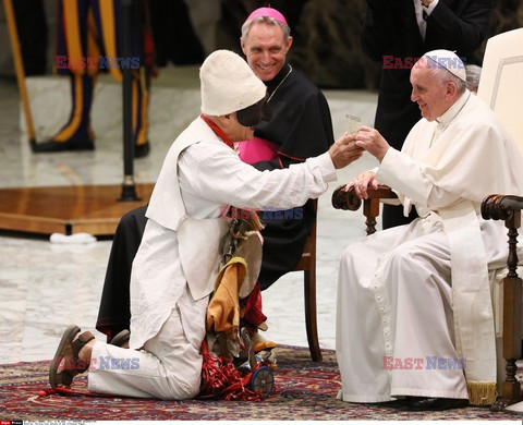 Papież Franciszek z tygrysem. Cyrkowcy u papieża