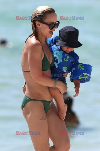 Christina Ricci w zielonym bikini