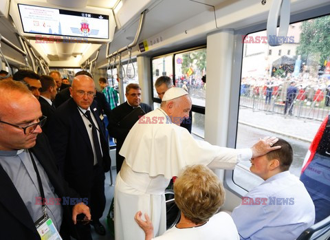 ŚDM 2016 - Papiez podróżuje tramwajem - Przekazanie kluczy do bram Krakowa