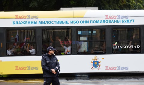 ŚDM 2016 - Papiez podróżuje tramwajem - Przekazanie kluczy do bram Krakowa