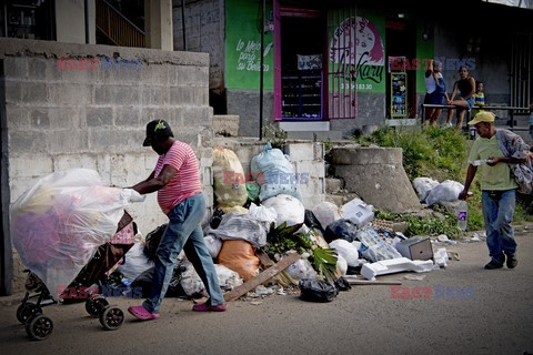 Życie w Medellin - Abaca