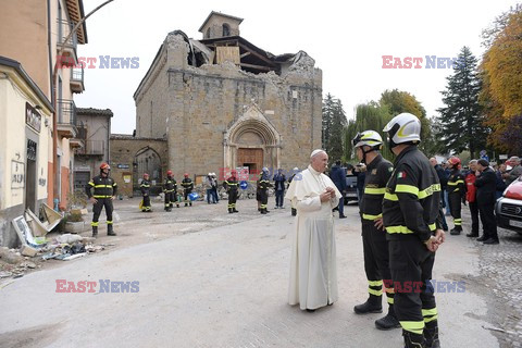 Spontaniczna wizyta Papieża Franciszka w Amatrice i Accumoli