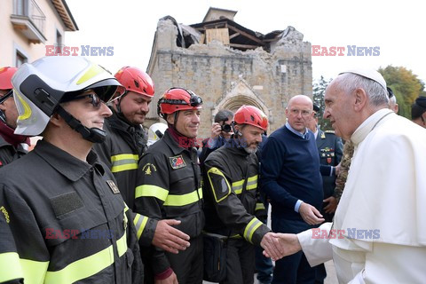 Spontaniczna wizyta Papieża Franciszka w Amatrice i Accumoli