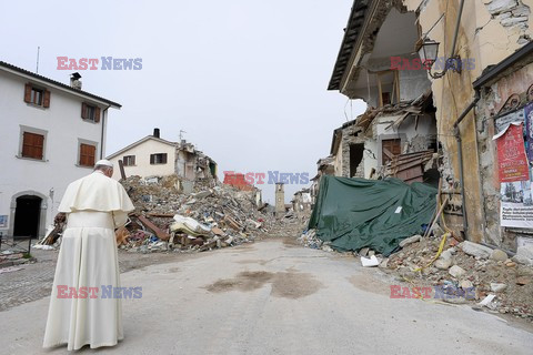 Spontaniczna wizyta Papieża Franciszka w Amatrice i Accumoli