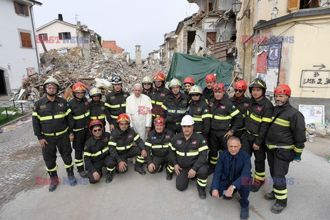 Spontaniczna wizyta Papieża Franciszka w Amatrice i Accumoli