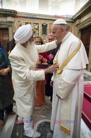 Papież Franciszek spotyka się z przedstawicielami różnych religii