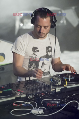 Wooden Wisdom, czyli Elijah Wood jako DJ