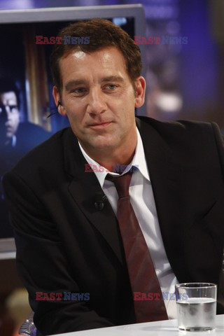 Clive Owen w hiszpańskiej telewizji