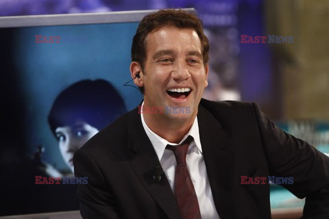 Clive Owen w hiszpańskiej telewizji