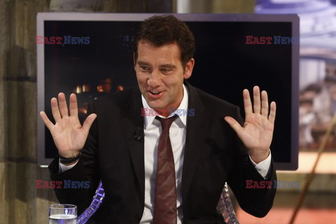 Clive Owen w hiszpańskiej telewizji