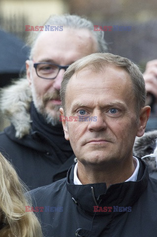 Tusk, Komorowski i Kijowski odsłonili tablicę Władysława Bartoszewskiego