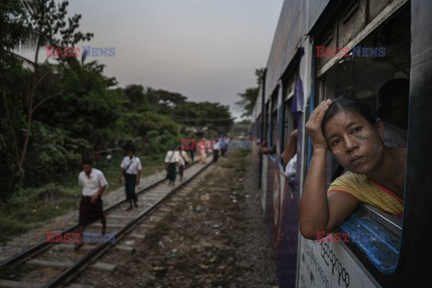 Kolej w Myanmar - NYT